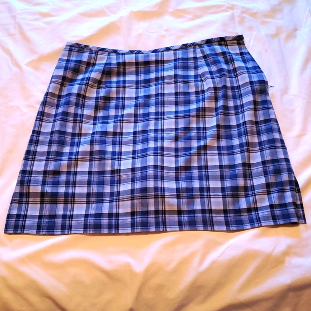Amelia Key. Skort